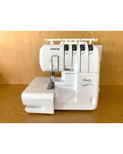 Tagliacuci Brother 2104D - NUOVA DA ESPOSIZIONE