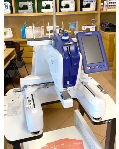 Macchina ricamatrice professionale Brother VR - DA ESPOSIZIONE